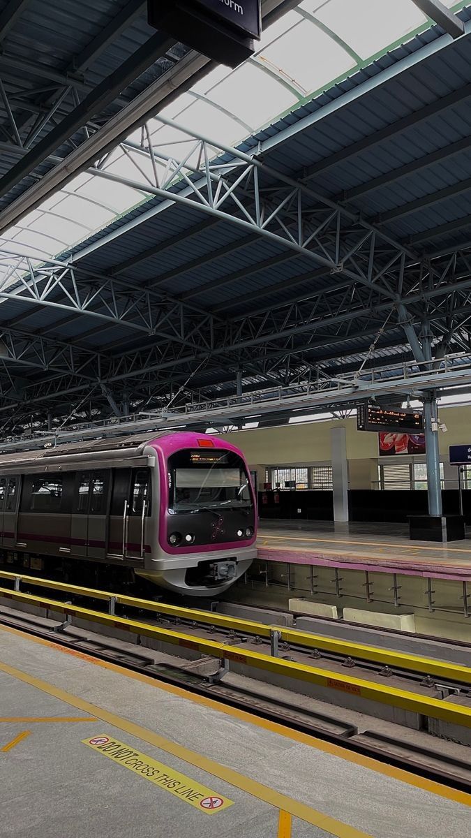 10MINS<BR>UPCOMING METRO